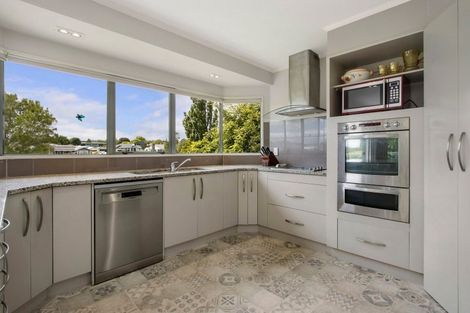 Photo of property in 62 Links View Drive, Omokoroa, 3114