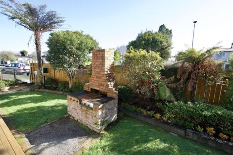 Photo of property in 14 Stirling Crescent, Hokowhitu, Palmerston North, 4410