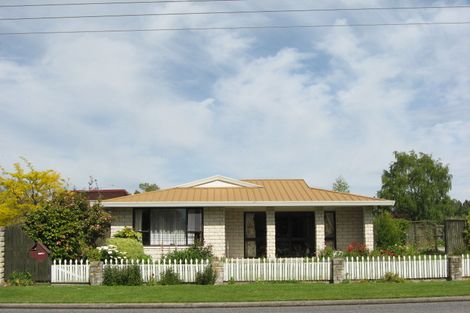 Photo of property in 27 West Belt, Rangiora, 7400