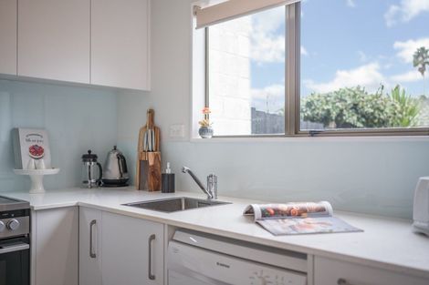 Photo of property in 7f Barrack Road, Mount Wellington, Auckland, 1060