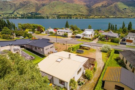 Photo of property in 27 Beacon Point Road, Wanaka, 9305