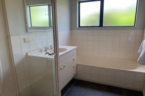 Photo of property in 38 Meadowstone Drive, Wanaka, 9305