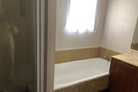 Photo of property in 2/83 Daffodil Street, Titirangi, Auckland, 0604