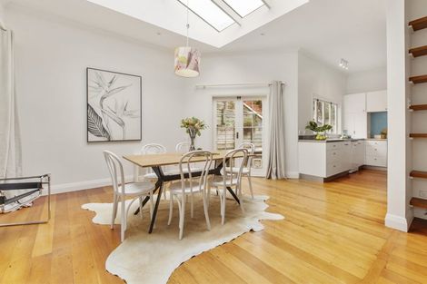 Photo of property in 41 Fairview Crescent, Kelburn, Wellington, 6012