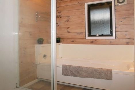 Photo of property in 52 Mercury Way, Whitby, Porirua, 5024