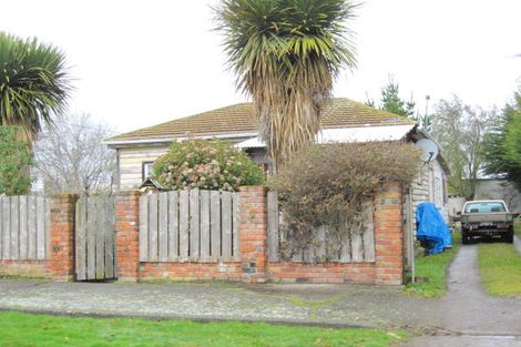 Photo of property in 14 Hunter Street, Edendale, 9825