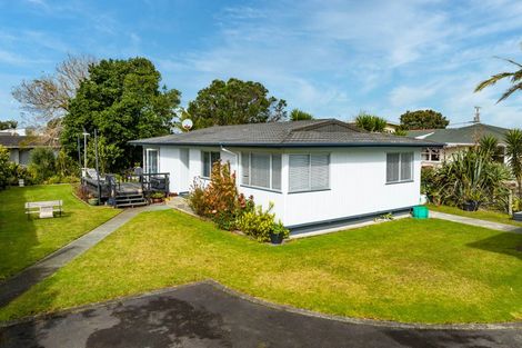 Photo of property in 170 One Tree Point Road, One Tree Point, 0118