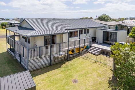 Photo of property in 149 Kowhai Avenue, Matarangi, Whitianga, 3592