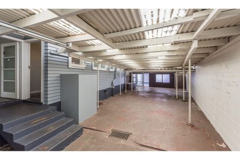 Photo of property in 13 Kamaka Road, Mangere Bridge, Auckland, 2022