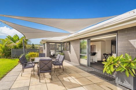 Photo of property in 28 Motukorure Parade, Cooks Beach, Whitianga, 3591