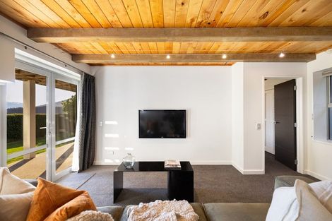 Photo of property in 497 Peninsula Road, Kelvin Heights, Queenstown, 9300