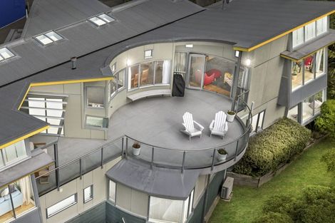 Photo of property in 5 Cavalry Close, Crofton Downs, Wellington, 6035