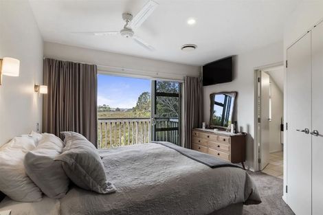 Photo of property in 1/23 Lake Road, Northcote, Auckland, 0627