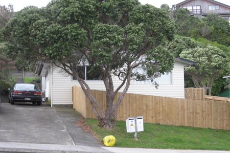 Photo of property in 89a Stewart Drive, Newlands, Wellington, 6037