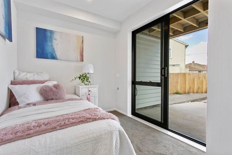 Photo of property in 5b Kahu Road, Paremata, Porirua, 5024