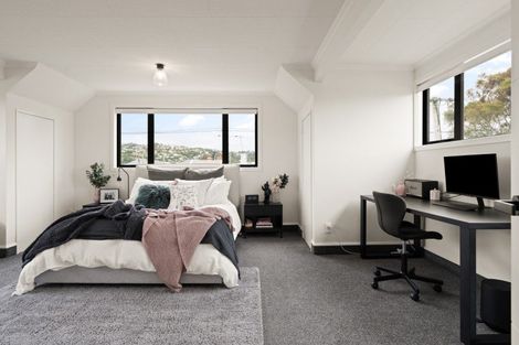 Photo of property in 165 Macandrew Road, South Dunedin, Dunedin, 9012