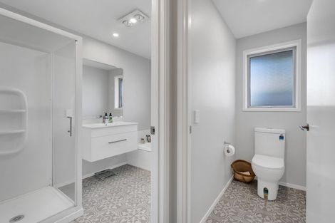 Photo of property in 7 Robbins Crescent, Hawera, 4610