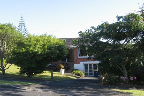 Photo of property in 38 Tui Glen Road, Birkenhead, Auckland, 0626