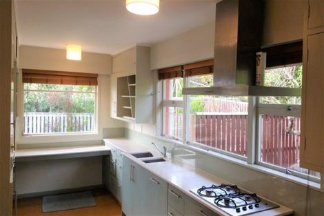 Photo of property in 304 Cannon Hill Crescent, Mount Pleasant, Christchurch, 8081