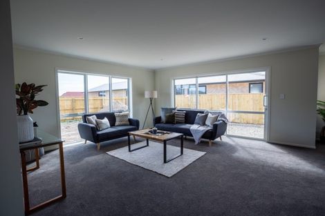 Photo of property in 62 Feist Street, Carterton, 5713