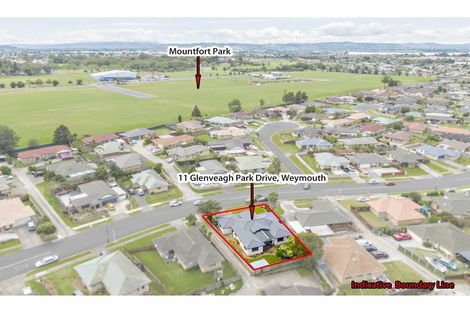 Photo of property in 11 Glenveagh Park Drive, Weymouth, Auckland, 2103