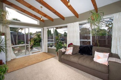 Photo of property in 56 Effingham Street, North New Brighton, Christchurch, 8083