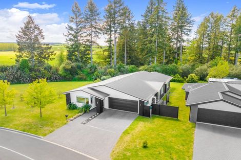 Photo of property in 51 Noumea Drive, Rangatira Park, Taupo, 3330