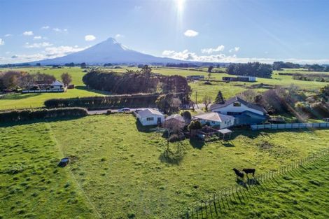 Photo of property in 2035 Eltham Road, Awatuna, Hawera, 4679