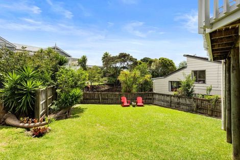 Photo of property in 2/30 Fordham Street, Beach Haven, Auckland, 0626