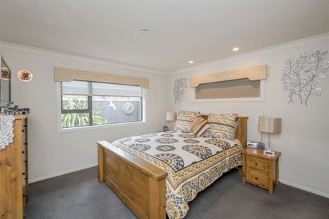 Photo of property in 19 Kent Street, Levin, 5510