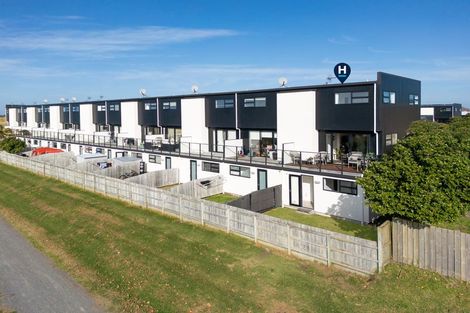 Photo of property in 1/22 Ashley Place, Papamoa Beach, Papamoa, 3118