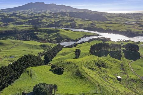 Photo of property in 82 Maungatawhiri Road, Raglan, 3295