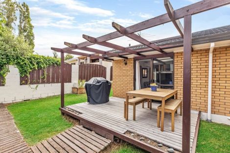 Photo of property in 3/68 View Road, Henderson, Auckland, 0612