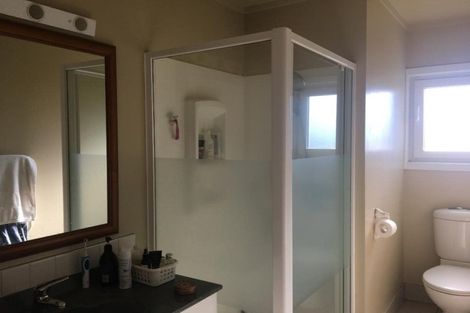 Photo of property in 2/10a Penning Road, Castor Bay, Auckland, 0620