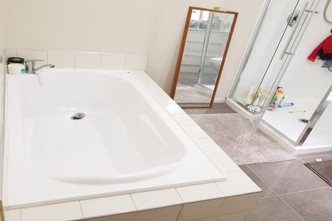 Photo of property in 40 Killybegs Drive, Pinehill, Auckland, 0632