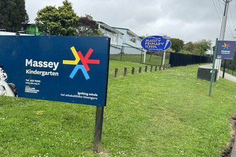 Photo of property in 309 Don Buck Road, Massey, Auckland, 0614