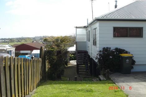 Photo of property in 36 Lewisham Street, Highland Park, Auckland, 2010