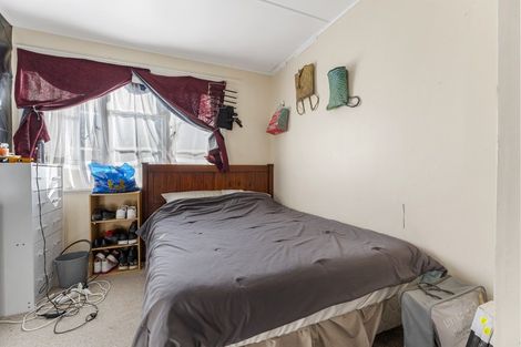 Photo of property in 9 Goldsmith Crescent, Levin, 5510