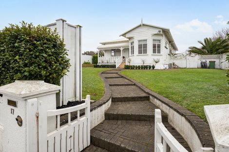 Photo of property in 17 Dinsdale Road, Dinsdale, Hamilton, 3204