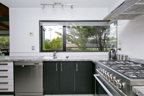 Photo of property in 5 Koha Road, Taupo, 3330