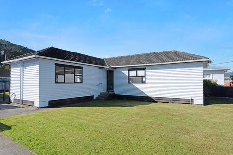 Photo of property in 13 Heath Street, Wainuiomata, Lower Hutt, 5014