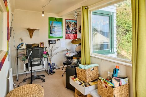 Photo of property in 9 Totara Street, Eastbourne, Lower Hutt, 5013