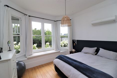 Photo of property in 98 Somerfield Street, Somerfield, Christchurch, 8024