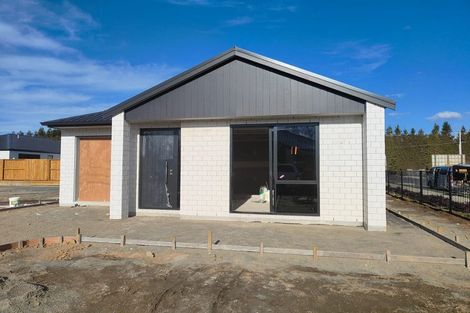 Photo of property in 1 Magnolia Lane, Katikati, 3178