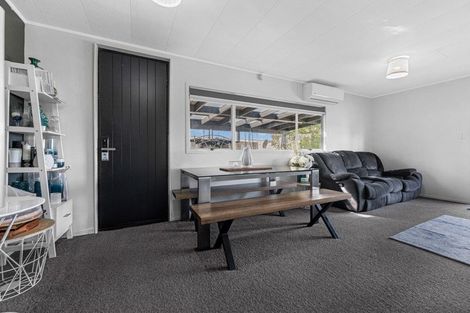 Photo of property in 207 Mahia Road, Wattle Downs, Auckland, 2102