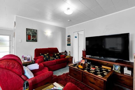 Photo of property in 15b Parsons Street, Vogeltown, New Plymouth, 4310