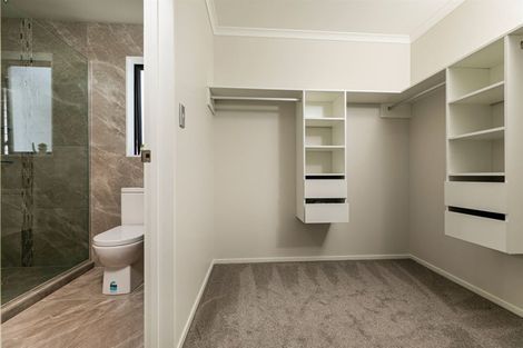 Photo of property in 9a Kingdale Road, Henderson, Auckland, 0610