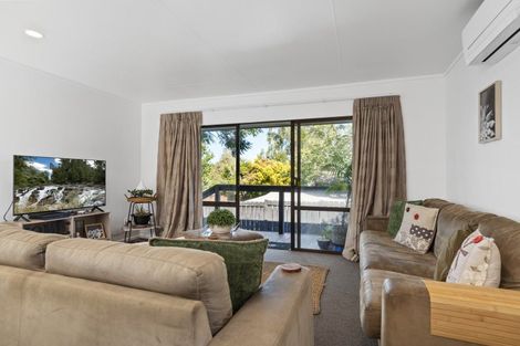 Photo of property in 6a Pokapu Place, Bethlehem, Tauranga, 3110