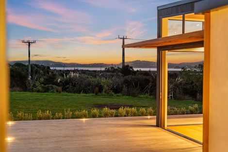 Photo of property in 43 Paekakariki Hill Road, Pauatahanui, Porirua, 5381