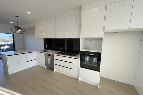 Photo of property in 13 Glendhu Road, Bayview, Auckland, 0629